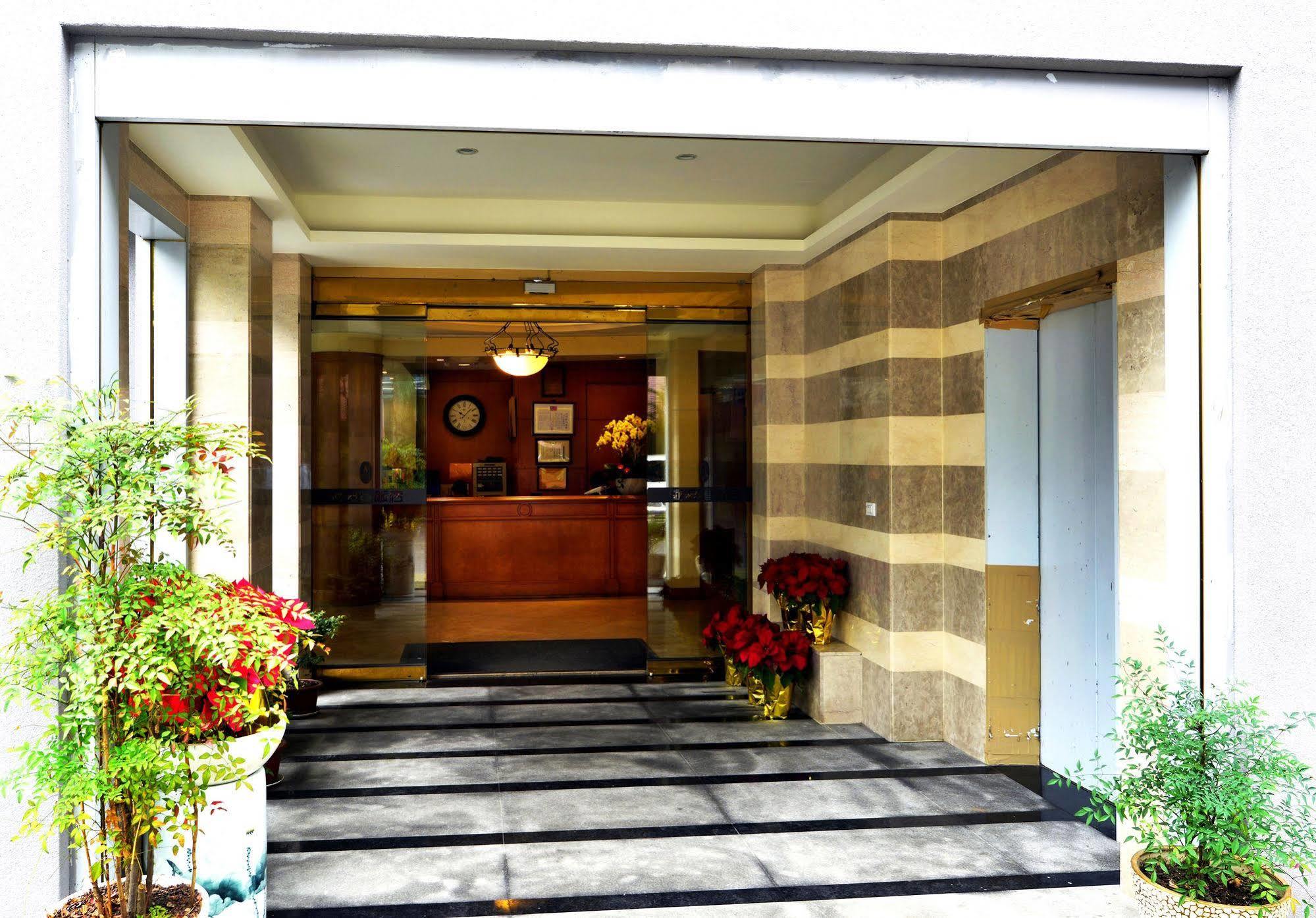 Apollo Hotel Puli Exteriér fotografie